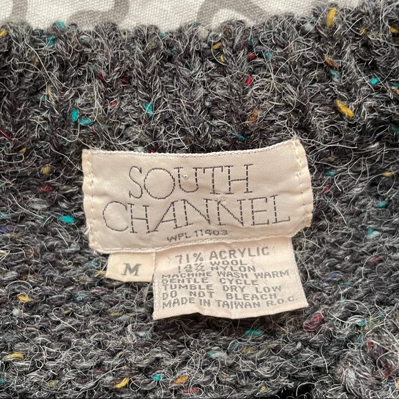 Geometric wool sweater - Picture 2 of 2